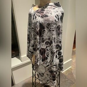 Soft Surroundings women’s tunic, grey/brown/black, “one size”